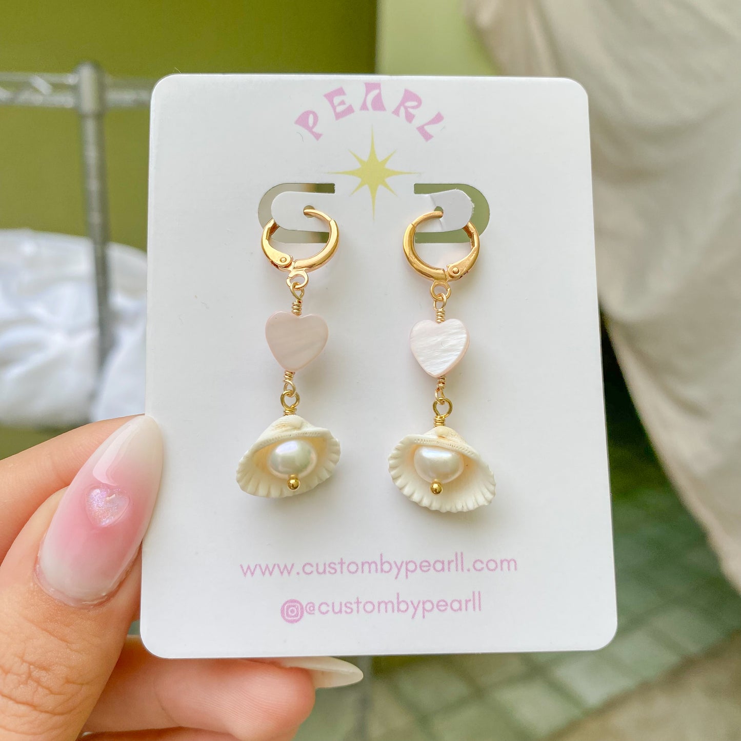 Aretes conchita y corazón rosa