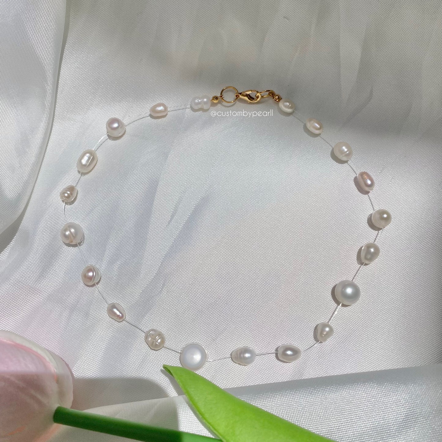 Collar Perlas de río Flotantes