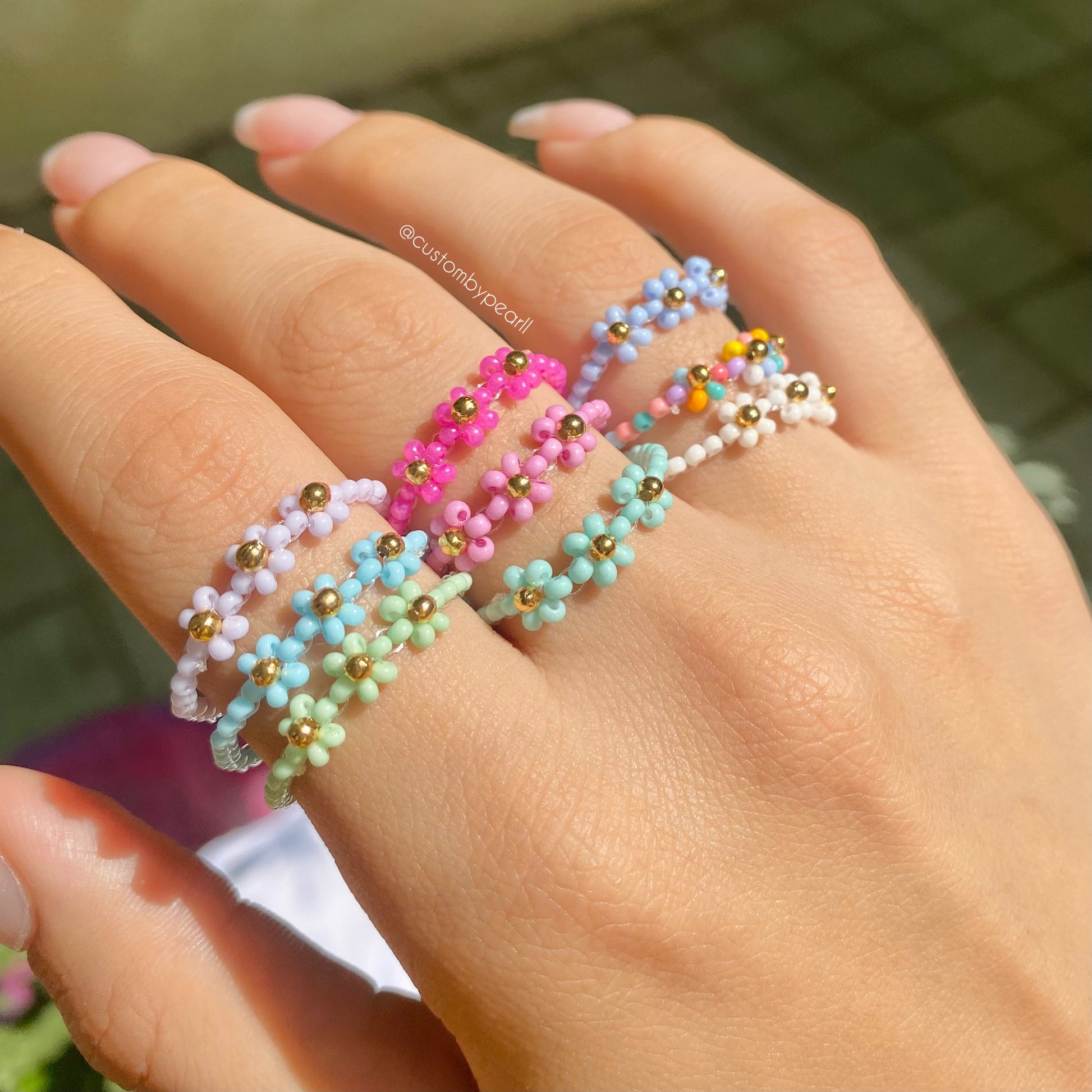 Anillo de Flores de chaquiras - Main Image