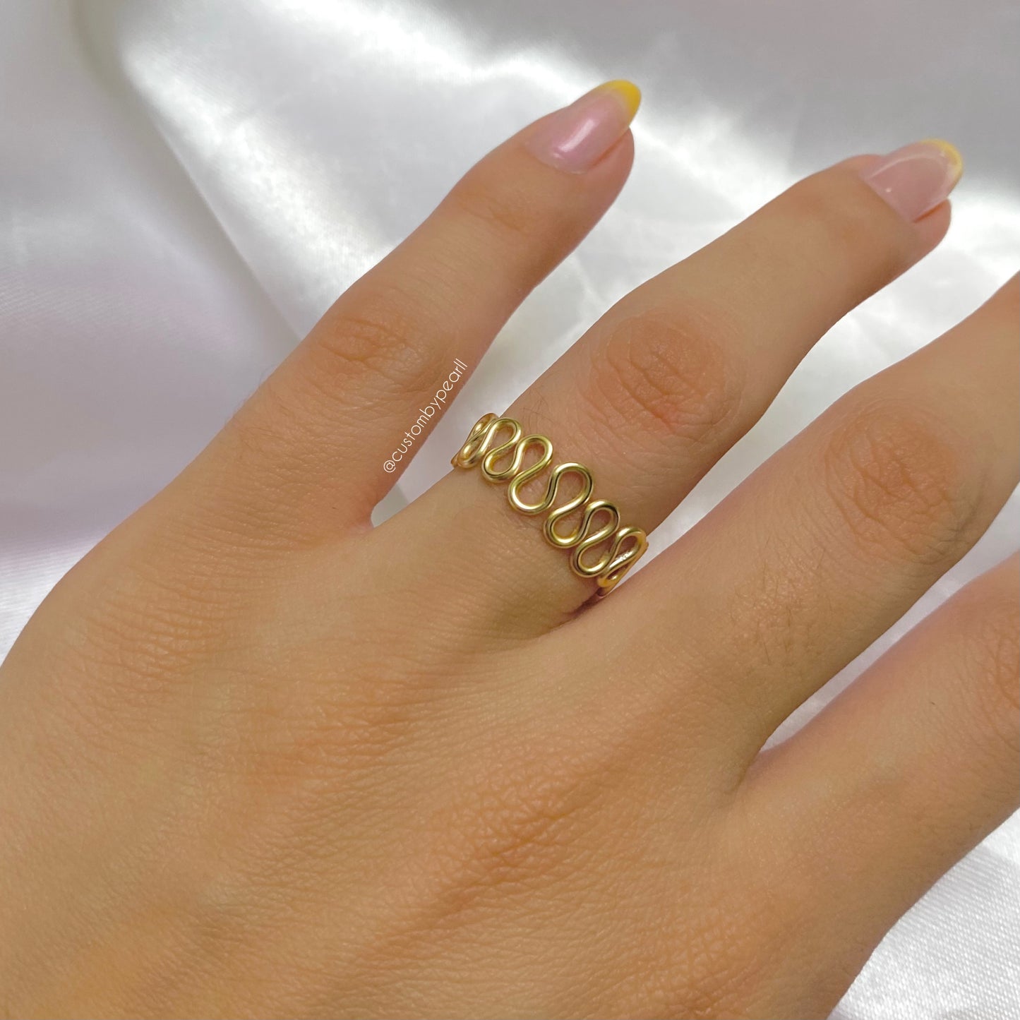 Anillo ondas Grandes